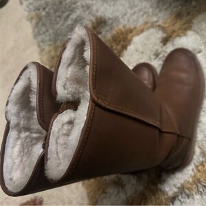 UGG Boots- Nice brown UGG boots barely worn to start this winter prepared.
